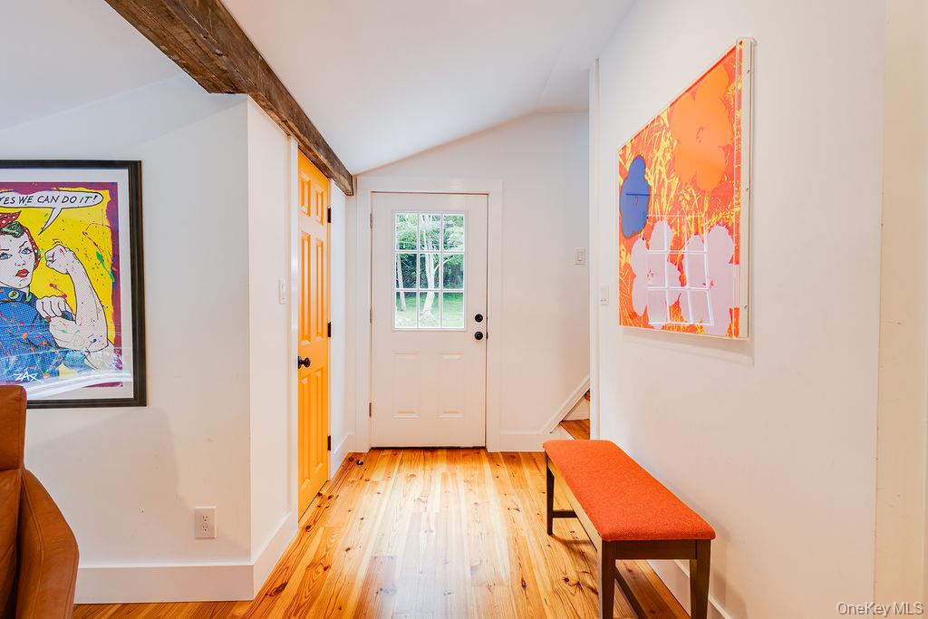 592 Landing Avenue, Smithtown, NY 11787