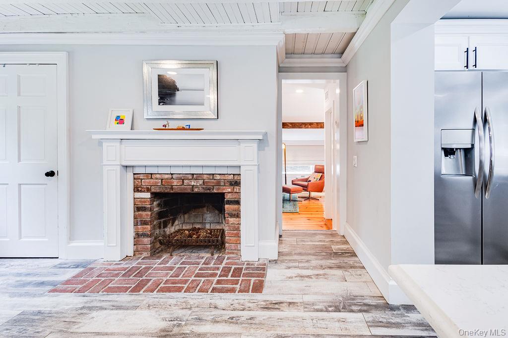 592 Landing Avenue, Smithtown, NY 11787