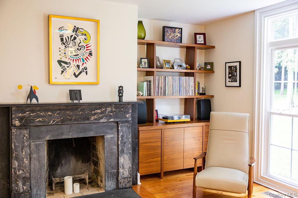 592 Landing Avenue, Smithtown, NY 11787