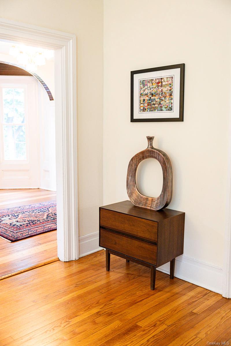 592 Landing Avenue, Smithtown, NY 11787