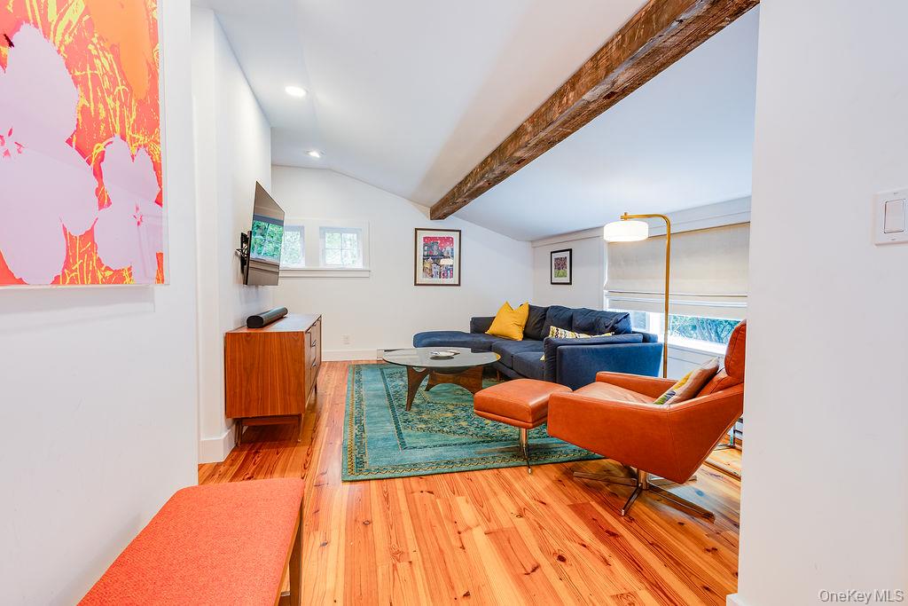 592 Landing Avenue, Smithtown, NY 11787