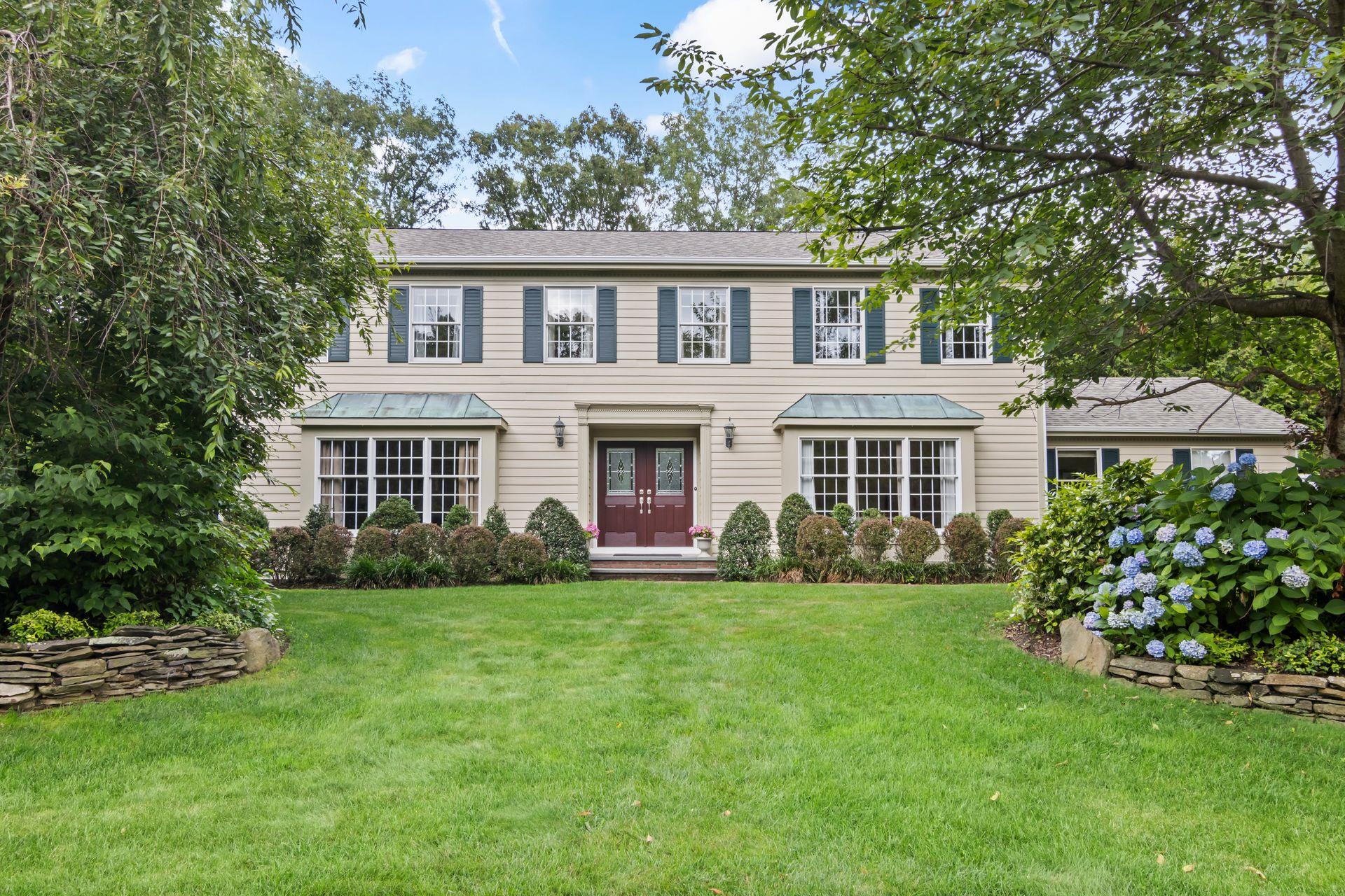 2 Saybrook Court, Port Jefferson Station, NY 11776