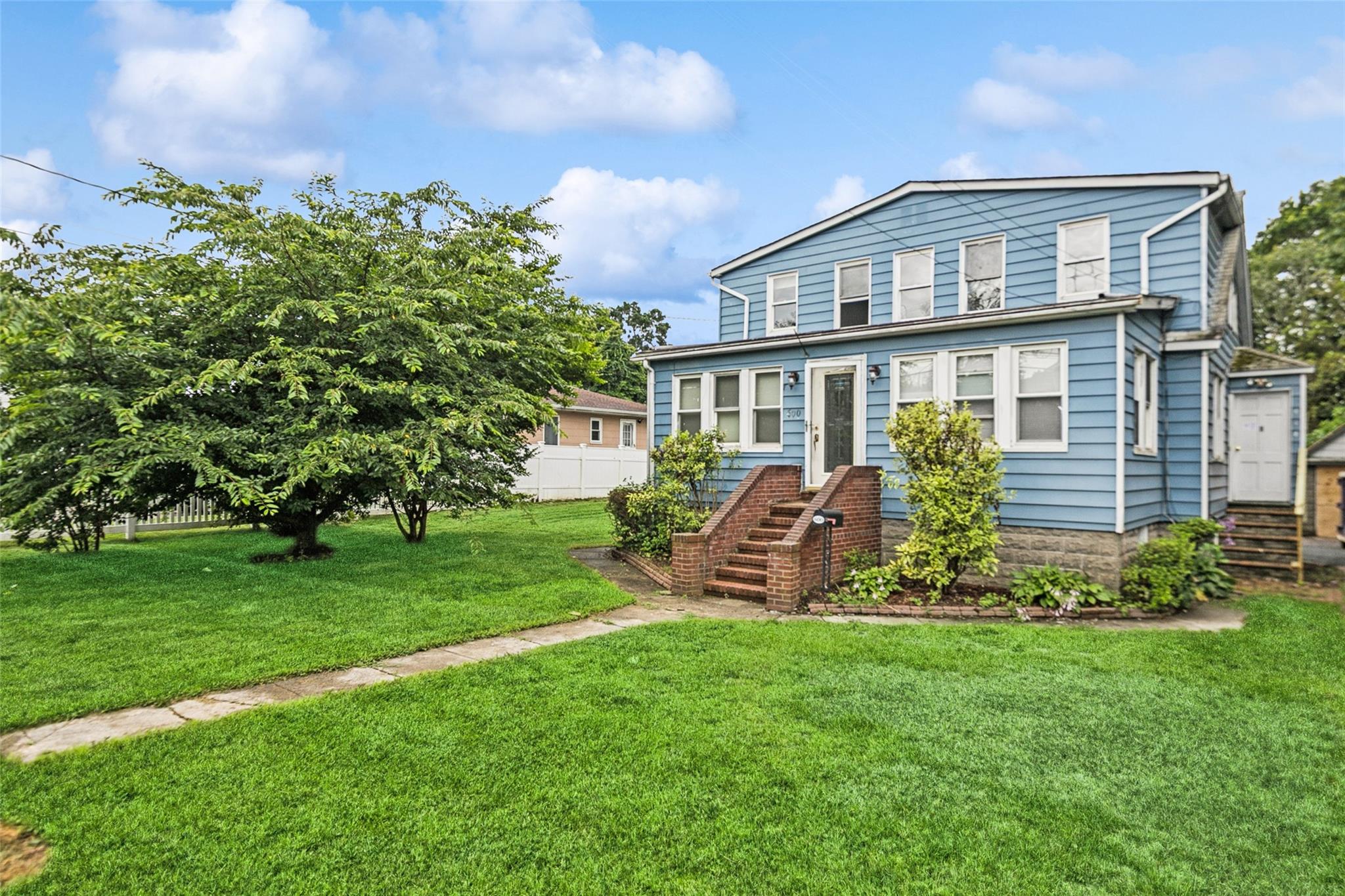 600 Little East Neck Road, West Babylon, NY 11704