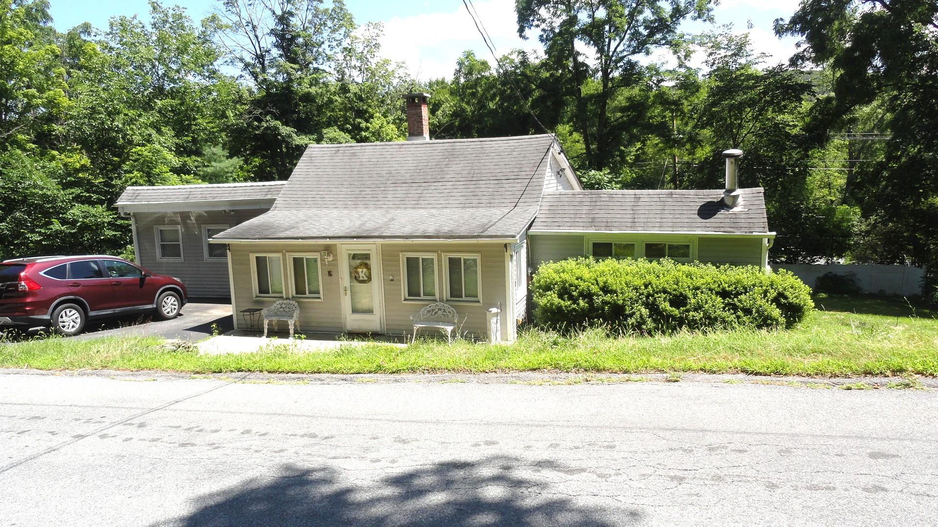198 Tinkertown Road, Salt Point, NY 12578