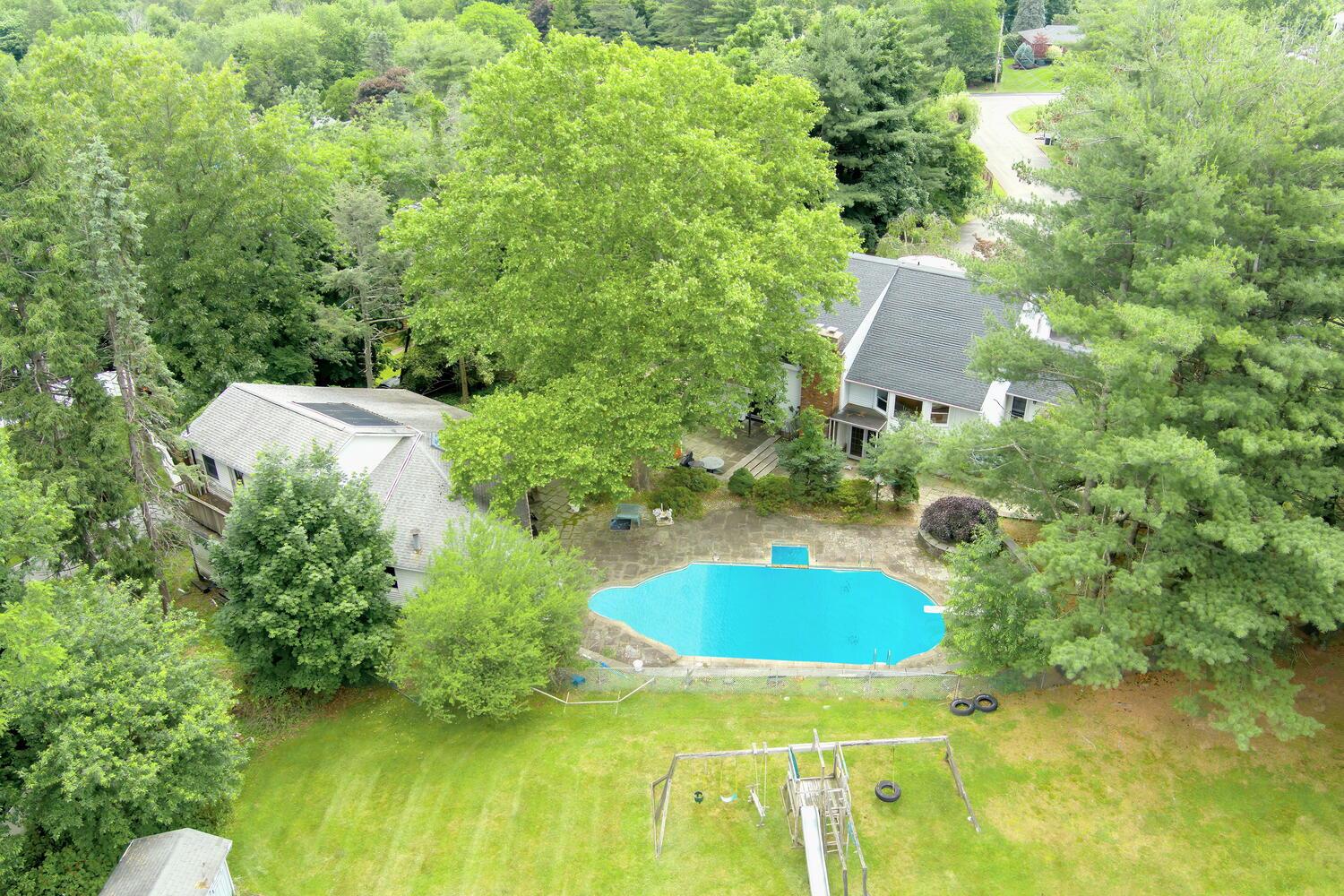 9 Oz Court, Spring Valley, NY 10977