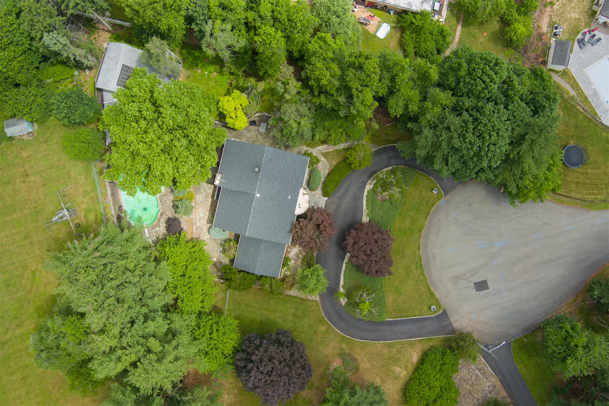 9 Oz Court, Spring Valley, NY 10977