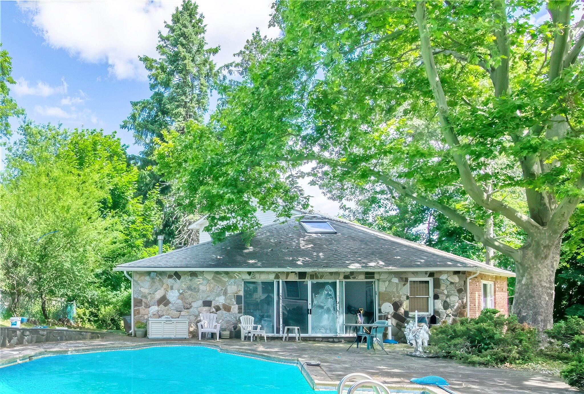 9 Oz Court, Spring Valley, NY 10977