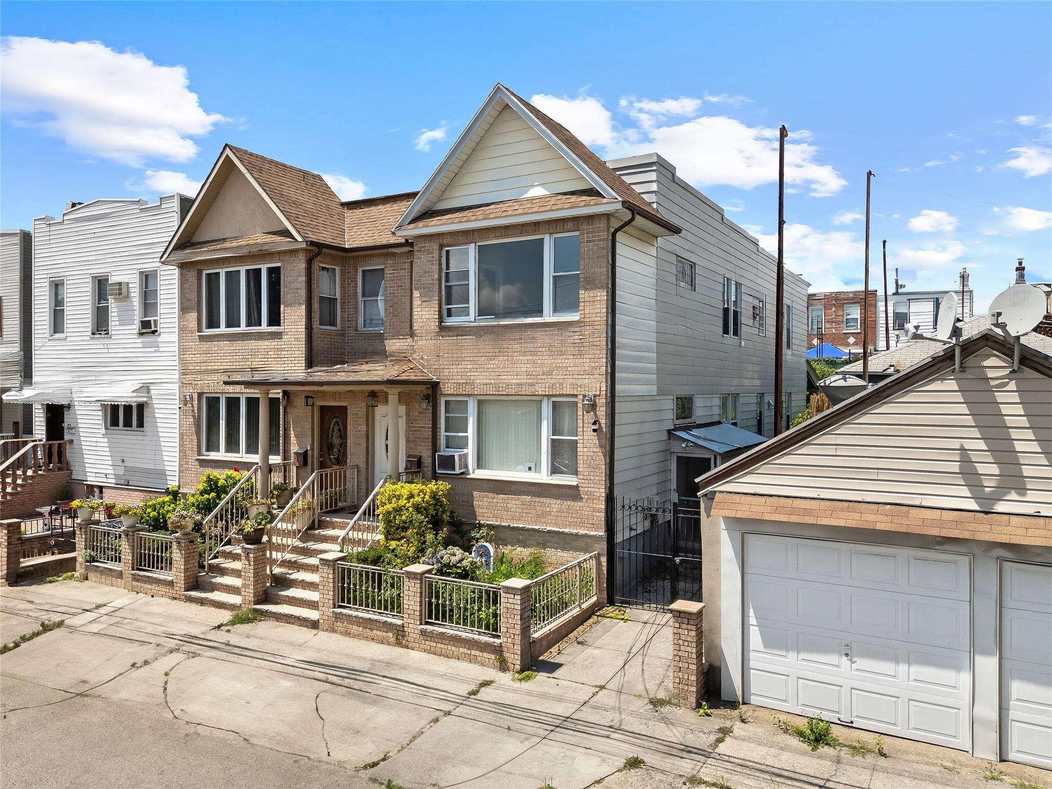 69-31 59th Road, Maspeth, NY 11378