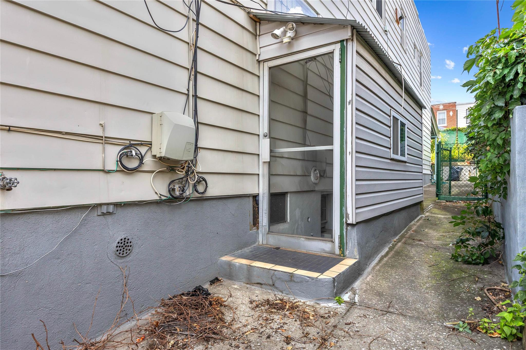 69-31 59th Road, Maspeth, NY 11378