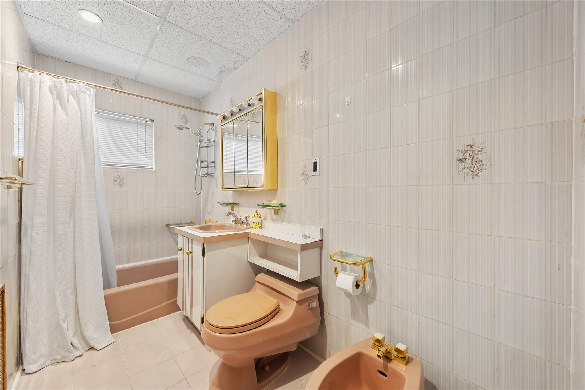 69-31 59th Road, Maspeth, NY 11378