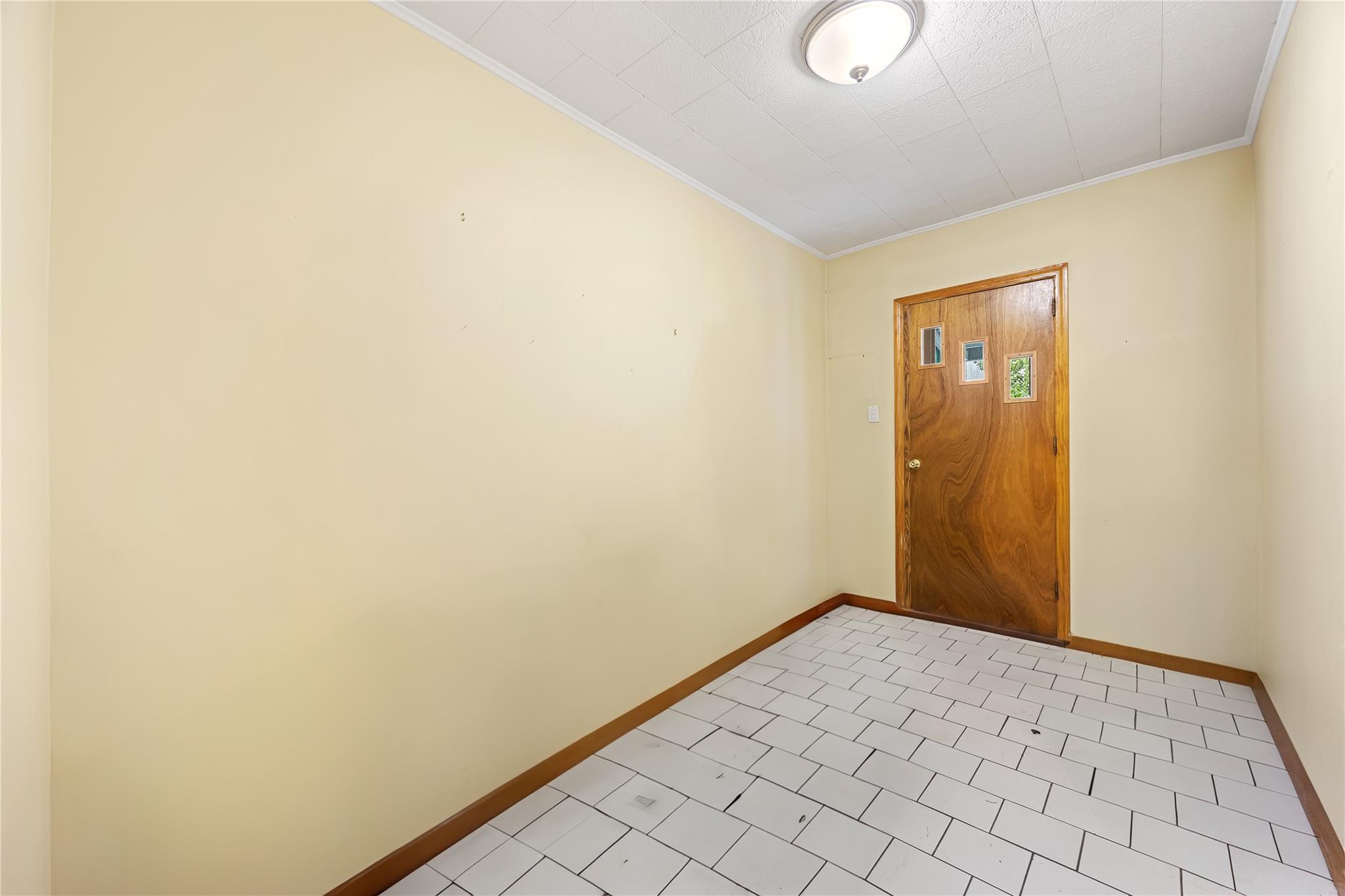 69-31 59th Road, Maspeth, NY 11378