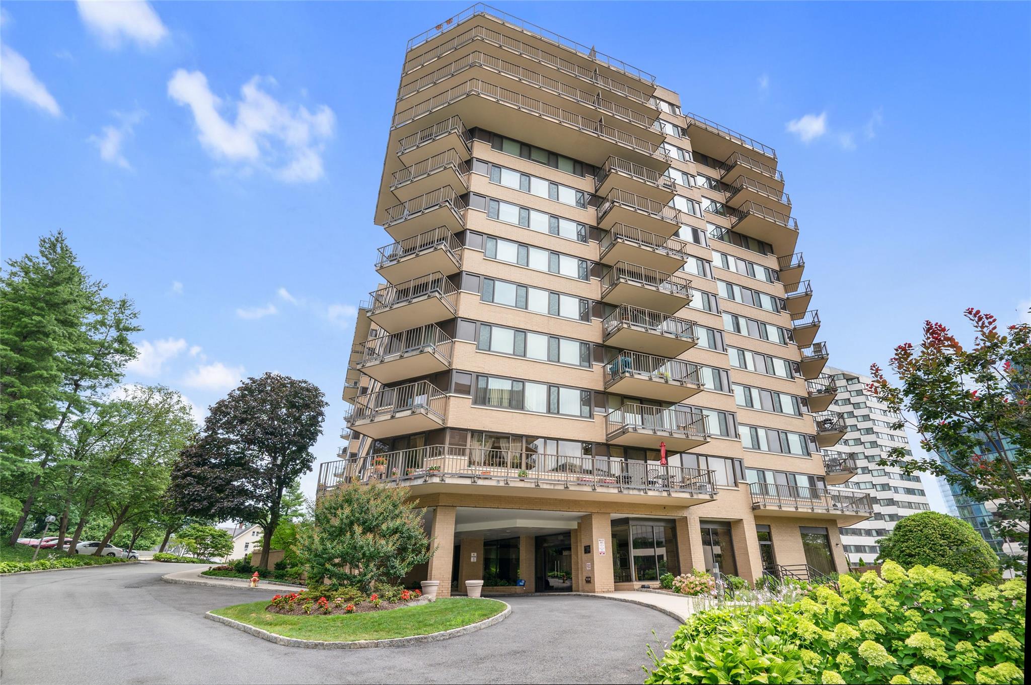 25 Rockledge Avenue # 1111, White Plains, NY 10601