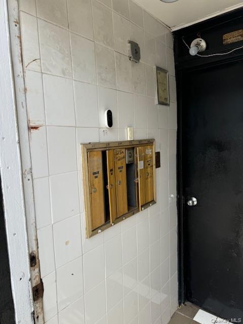 35-60 9th Street, Long Island City, NY 11106