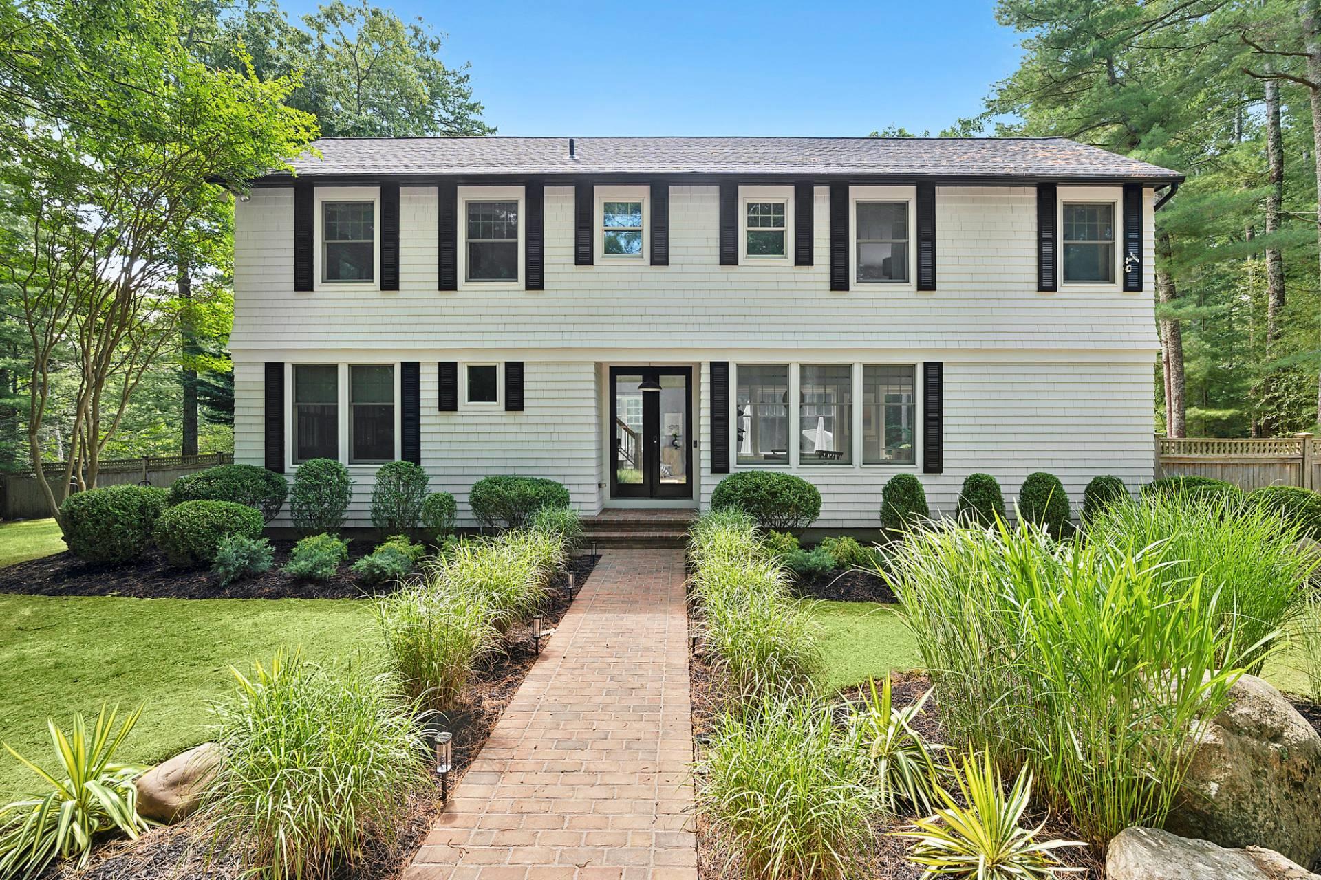 5 Spread Oak Lane, East Hampton, NY 11937