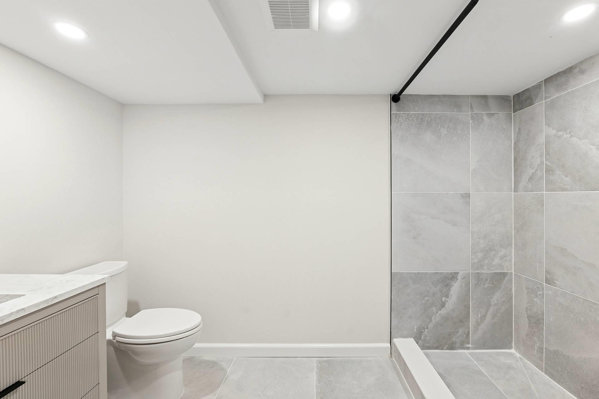 5 Spread Oak Lane, East Hampton, NY 11937