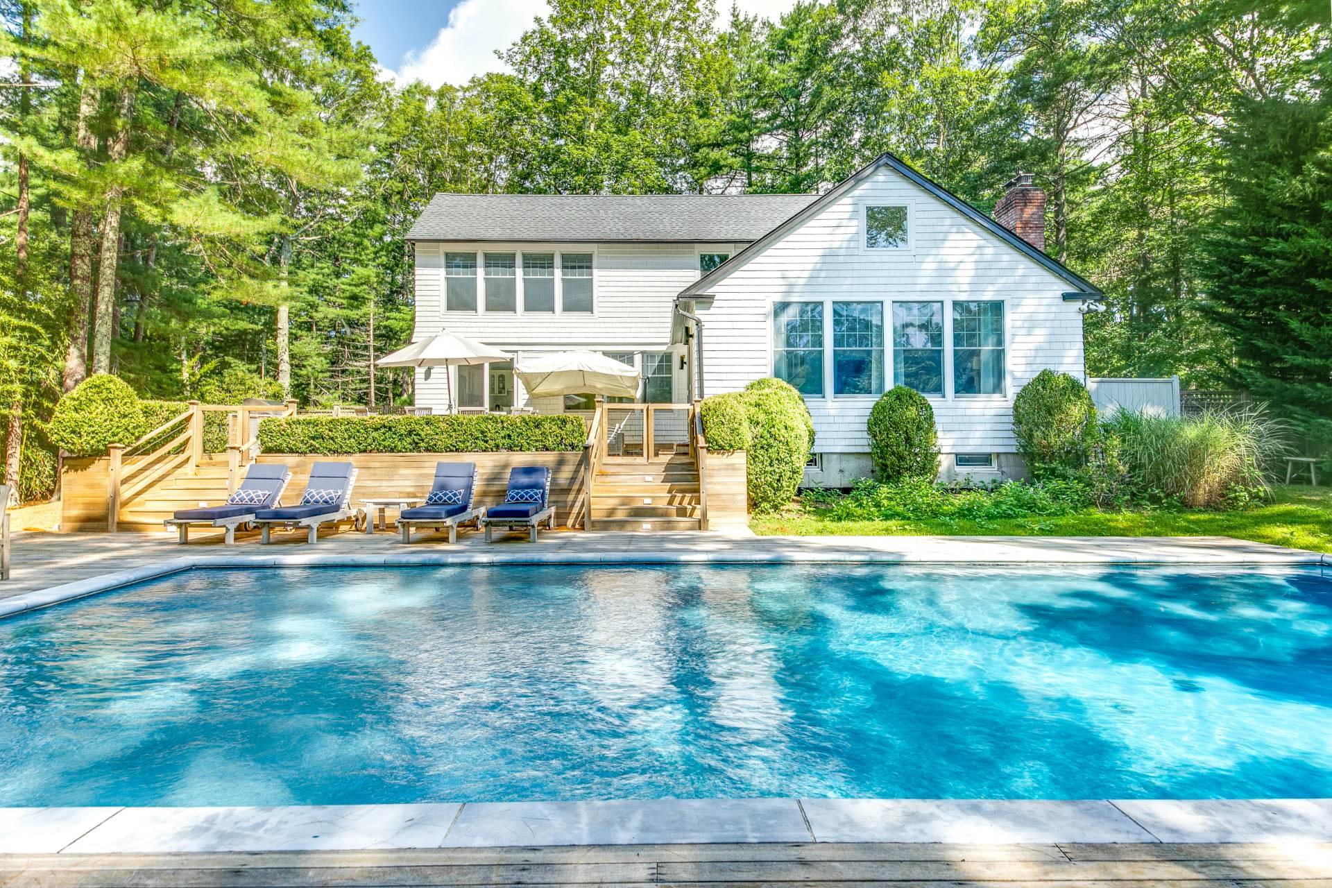 5 Spread Oak Lane, East Hampton, NY 11937