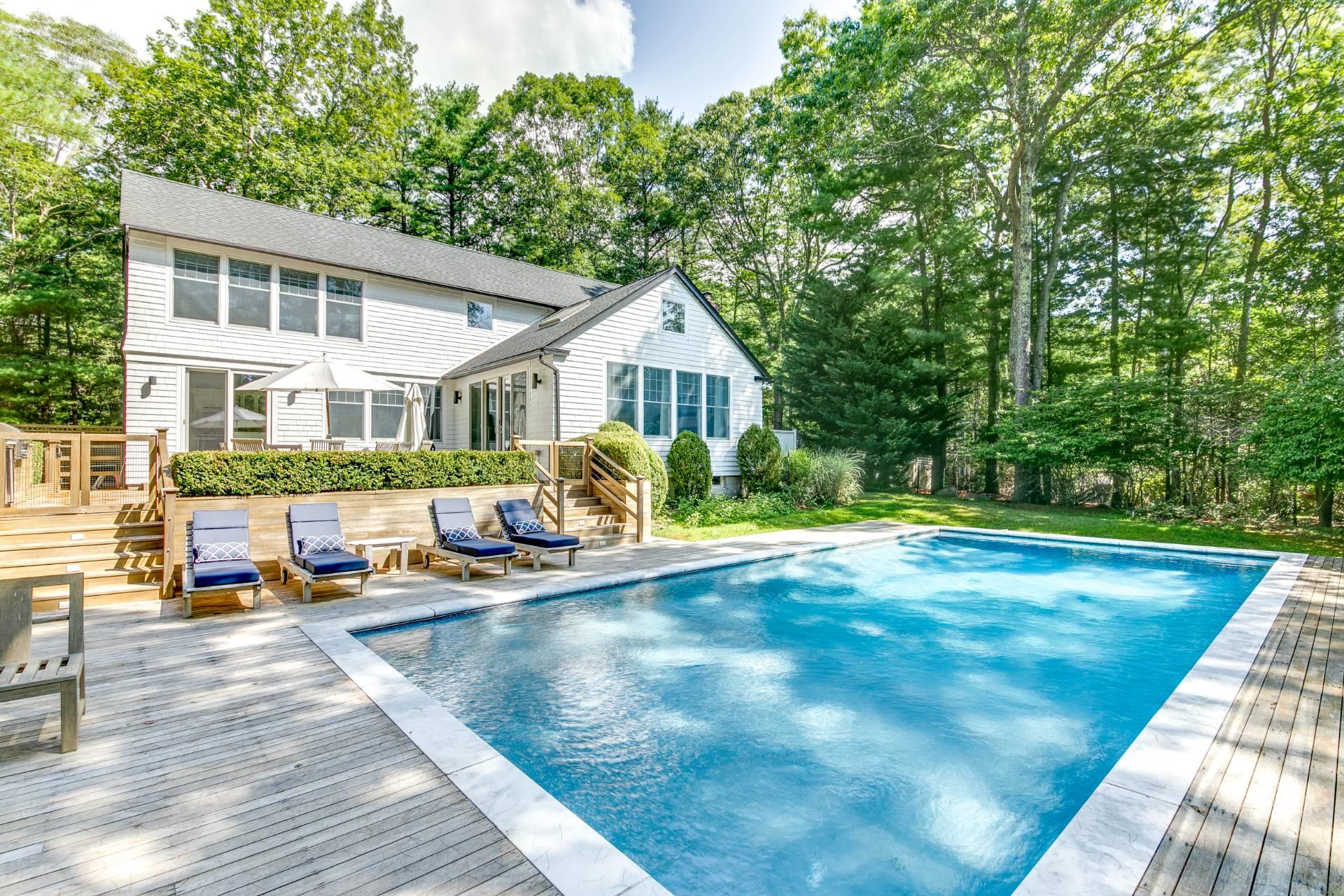 5 Spread Oak Lane, East Hampton, NY 11937