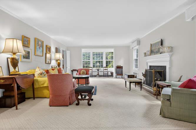 273 Bayville Road, Lattingtown, NY 11560