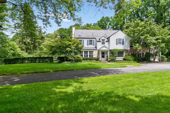 273 Bayville Road, Lattingtown, NY 11560