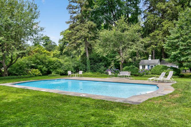 273 Bayville Road, Lattingtown, NY 11560