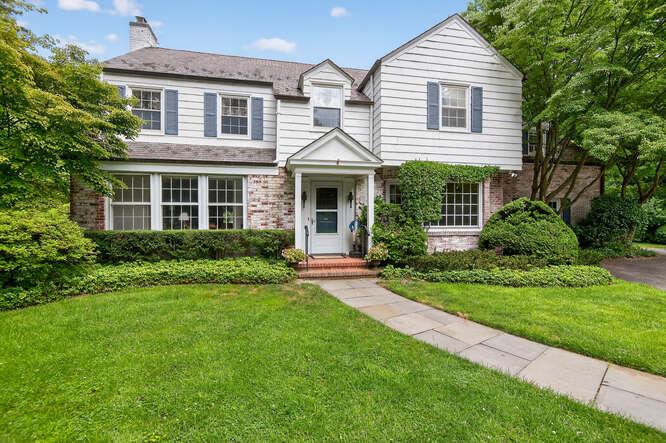 273 Bayville Road, Lattingtown, NY 11560