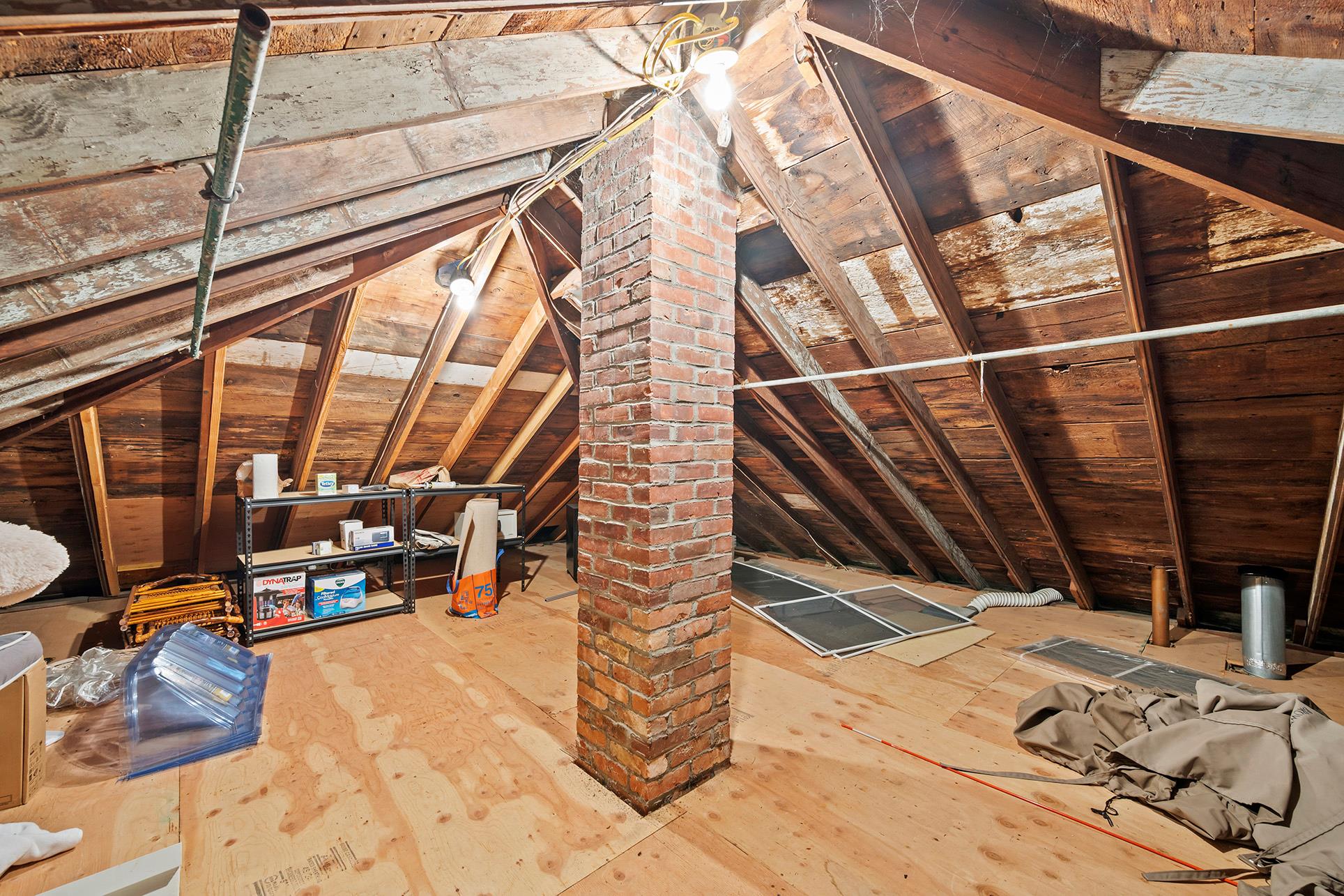 16 Miller Lane, East Hampton, NY 11937