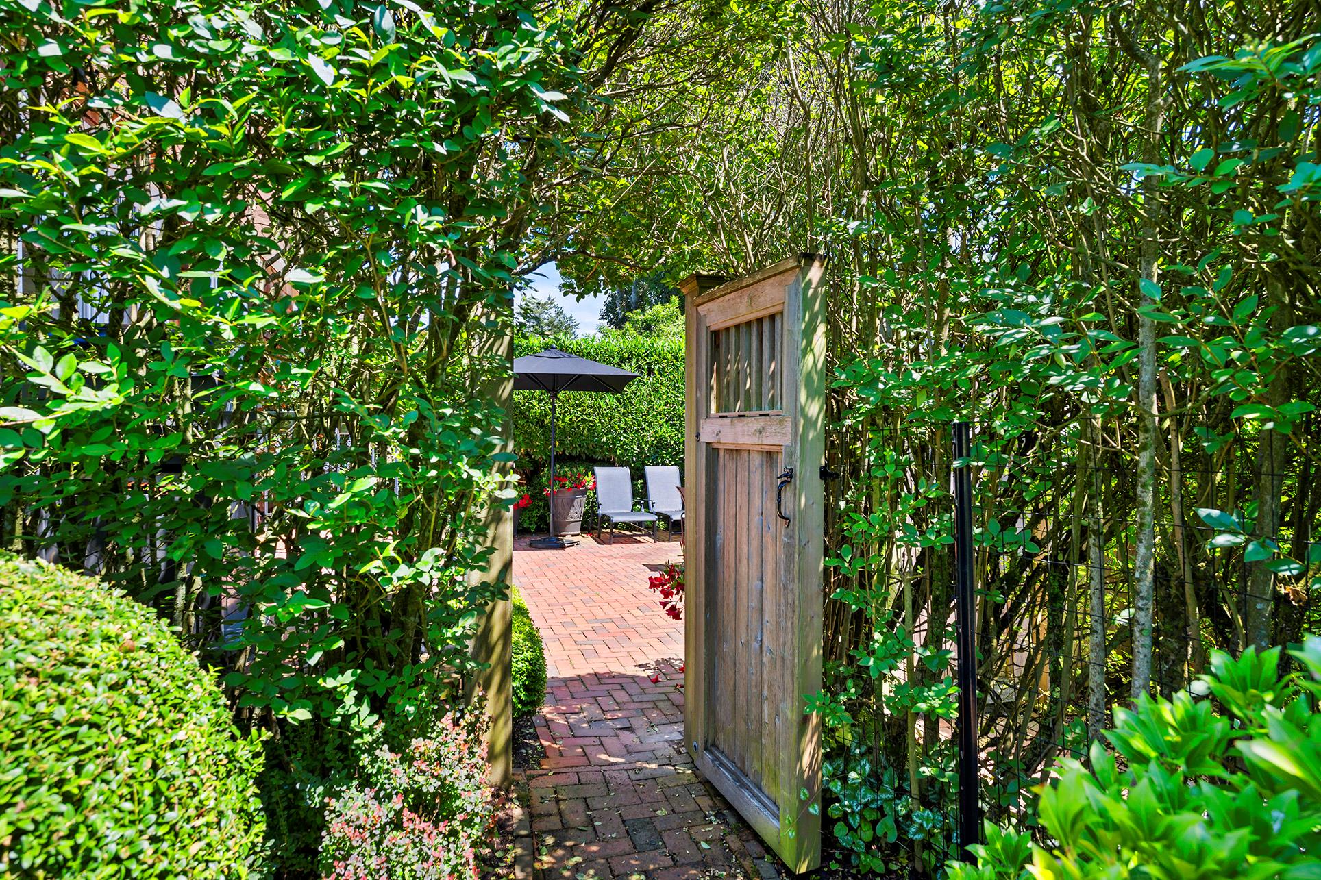 16 Miller Lane, East Hampton, NY 11937