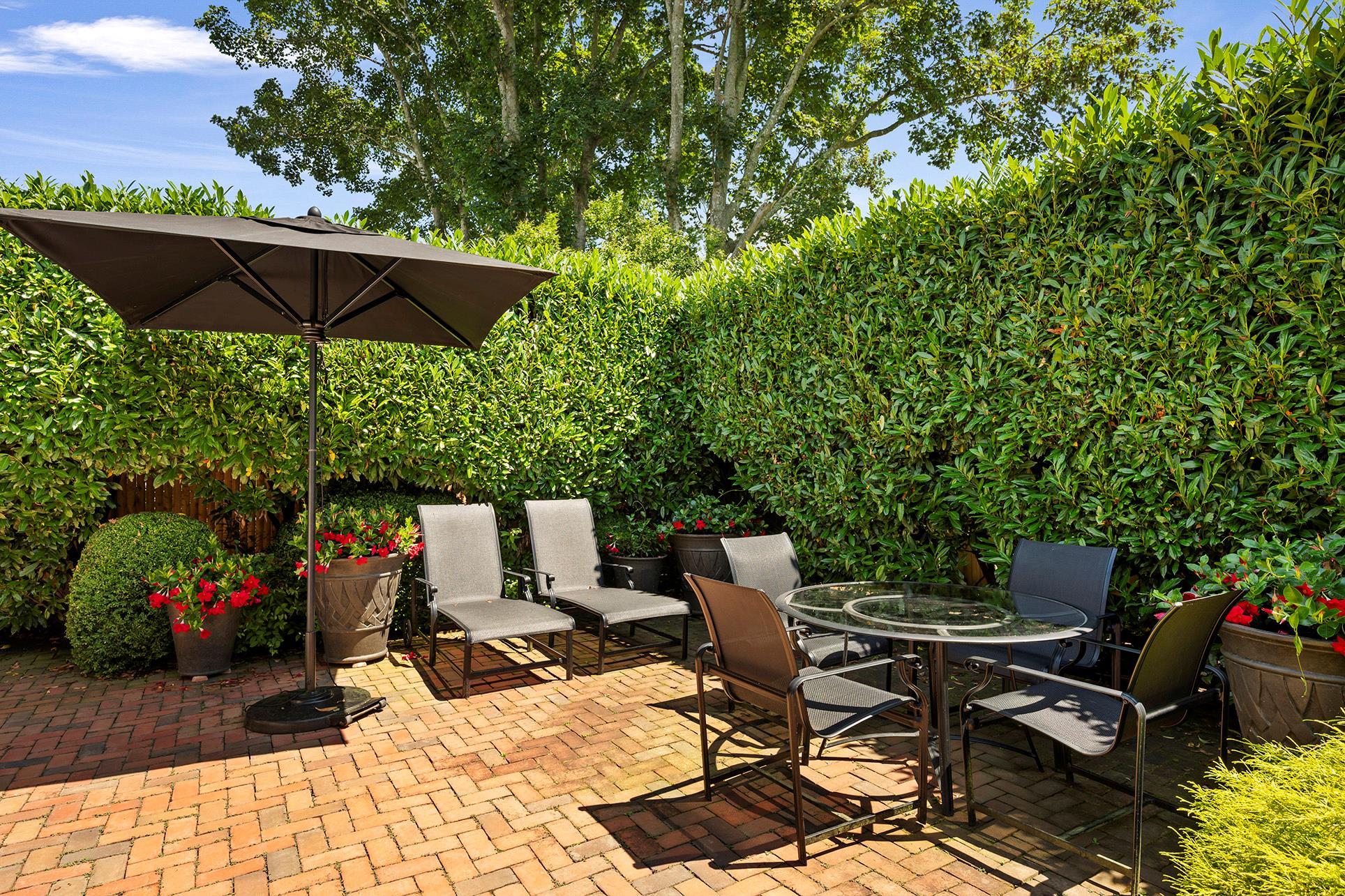 16 Miller Lane, East Hampton, NY 11937