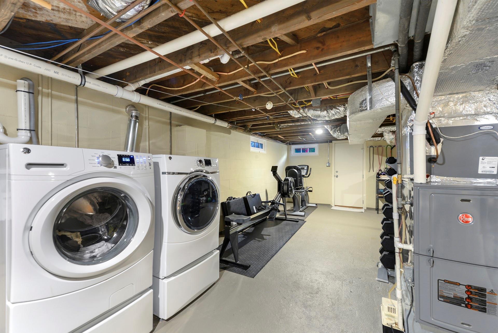 16 Miller Lane, East Hampton, NY 11937