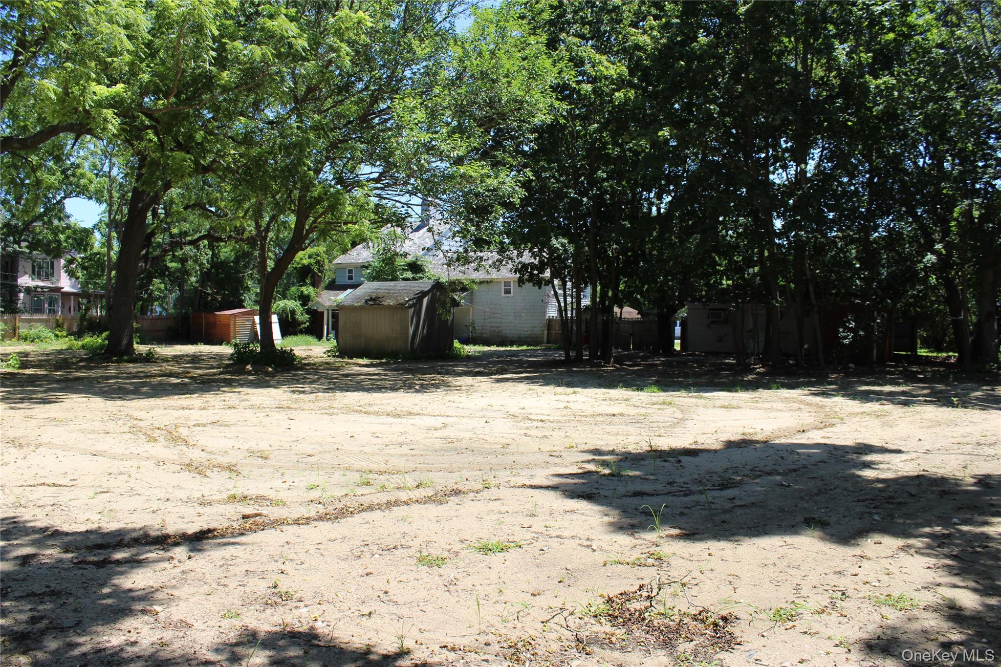 453 Montauk Highway, East Moriches, NY 11940