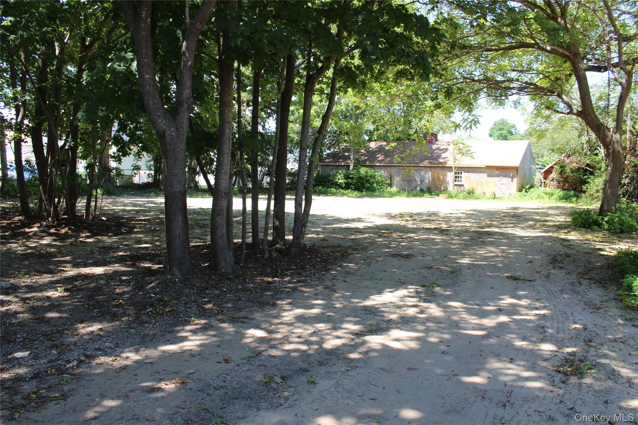 453 Montauk Highway, East Moriches, NY 11940