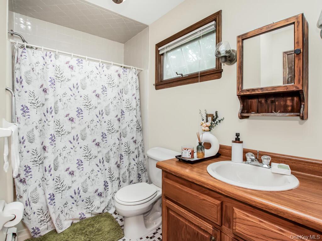 113 Buckberg Road, Tomkins Cove, NY 10980