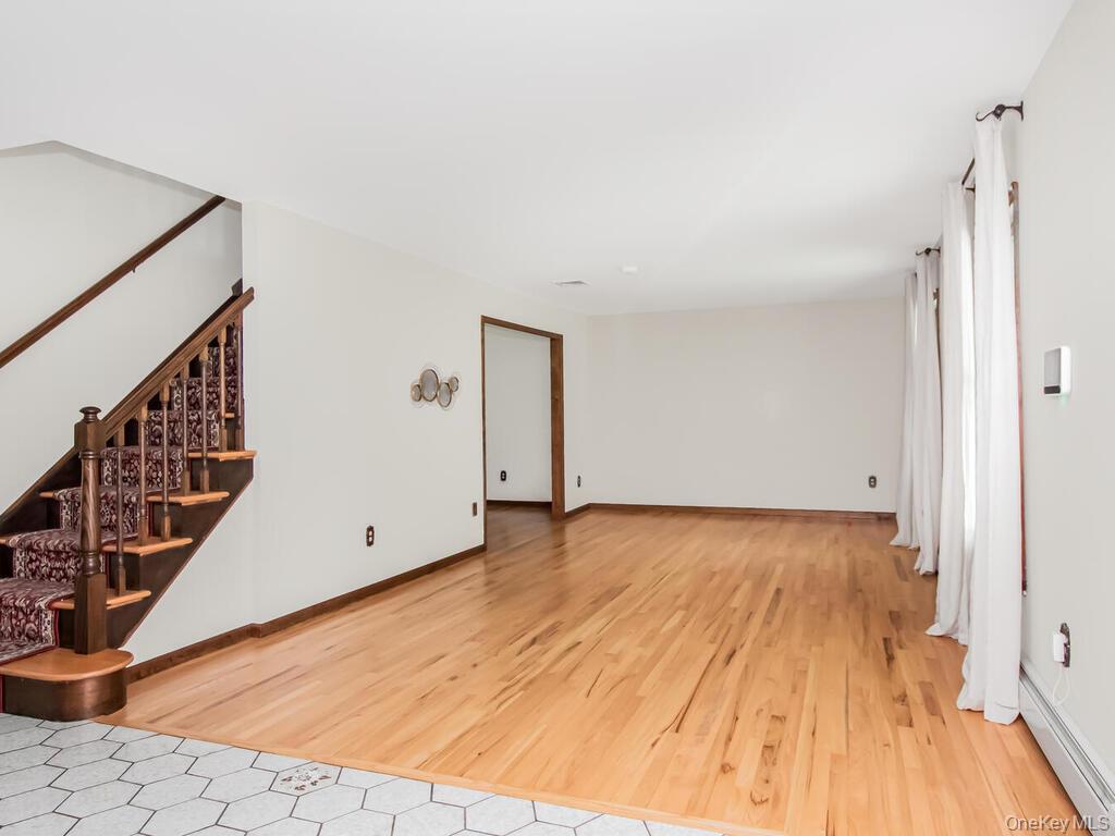 113 Buckberg Road, Tomkins Cove, NY 10980