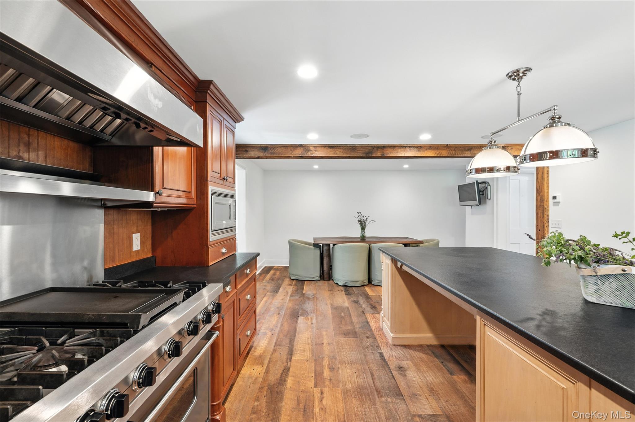 20 Salem Road, Pound Ridge, NY 10576