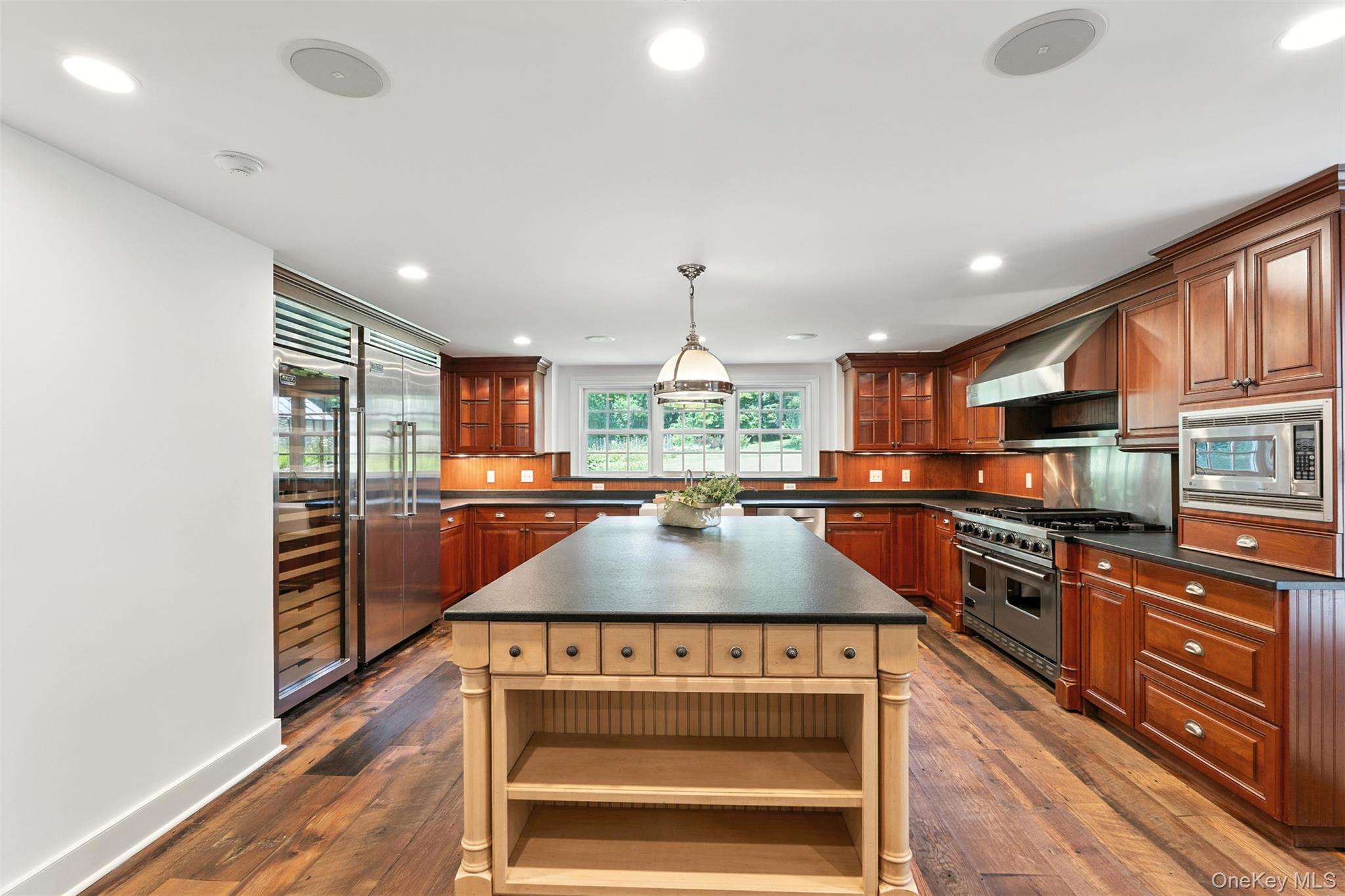 20 Salem Road, Pound Ridge, NY 10576