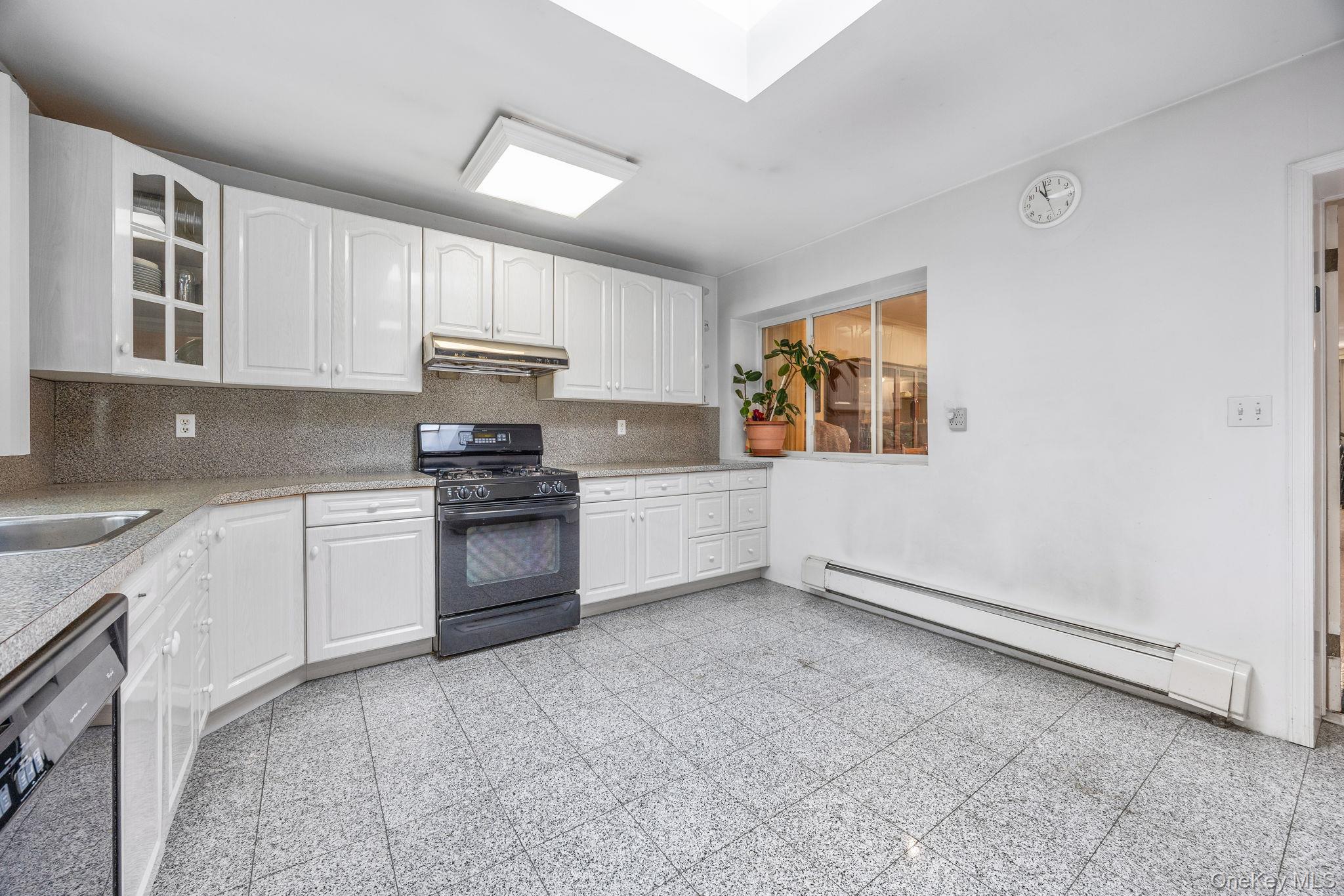 14759 71st Avenue, Flushing, NY 11367