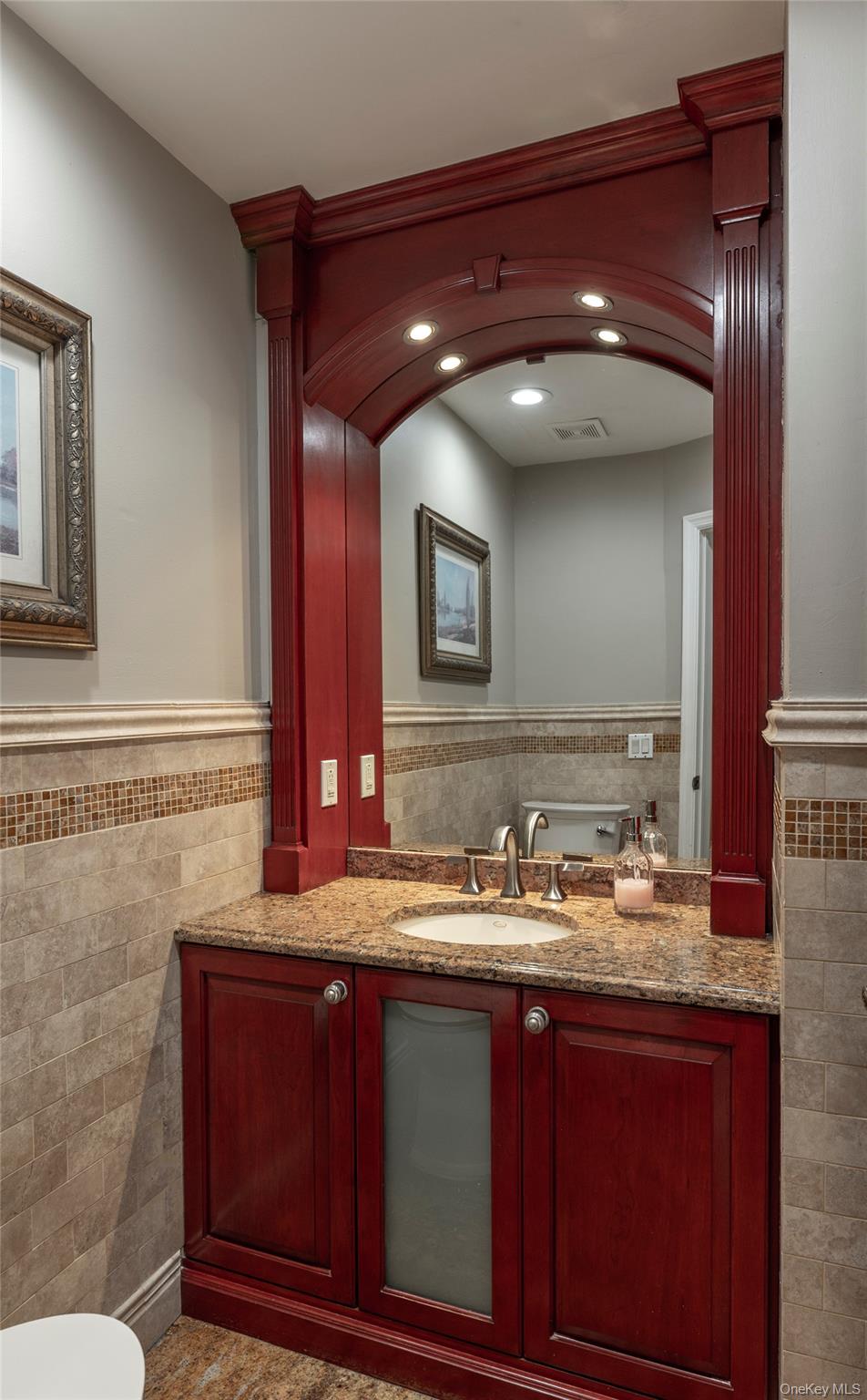 369 Phillips Hill Road, New City, NY 10956