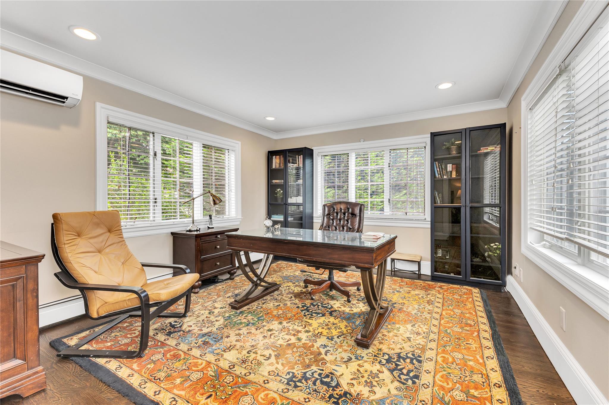 12 Overhill Lane, Roslyn, NY 11576