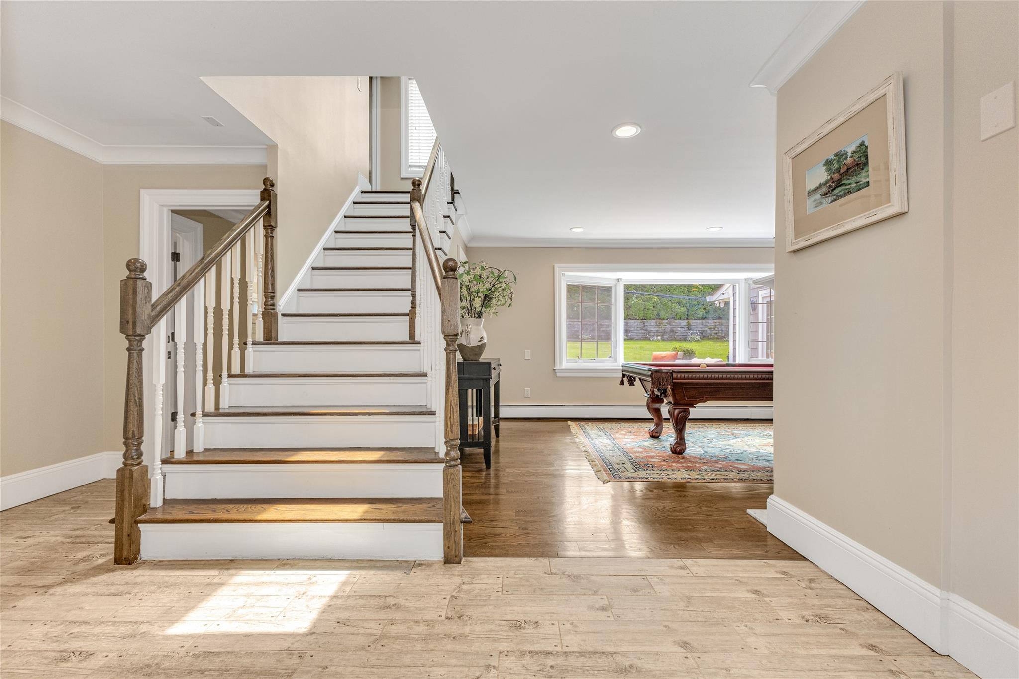 12 Overhill Lane, Roslyn, NY 11576