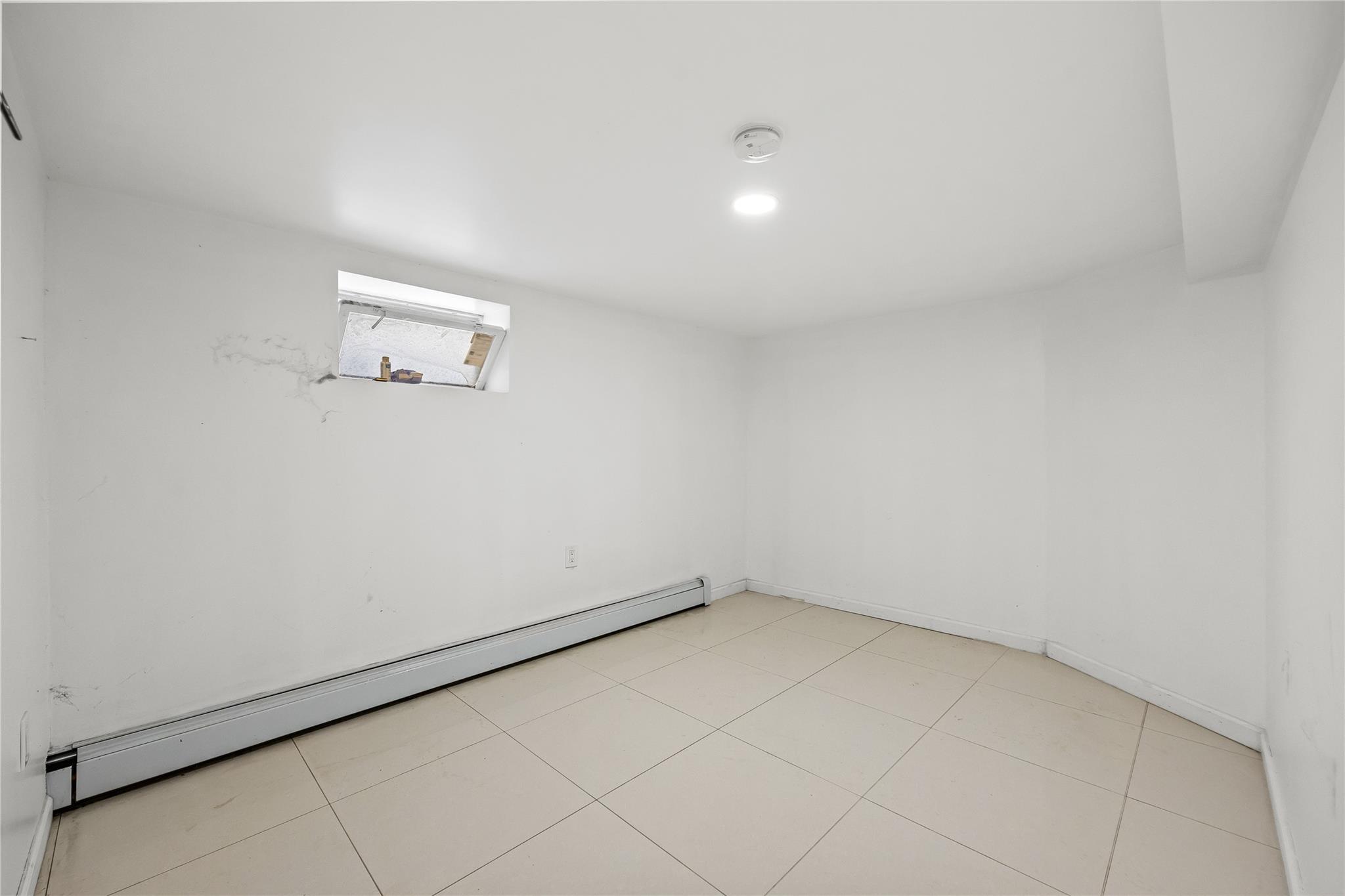 140-24 Quince Avenue, Flushing, NY 11355