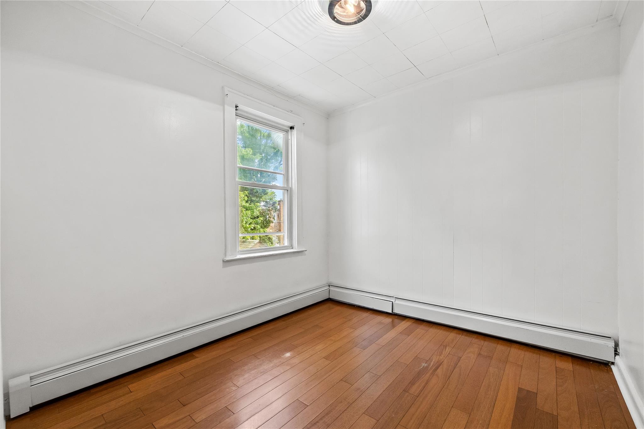 140-24 Quince Avenue, Flushing, NY 11355