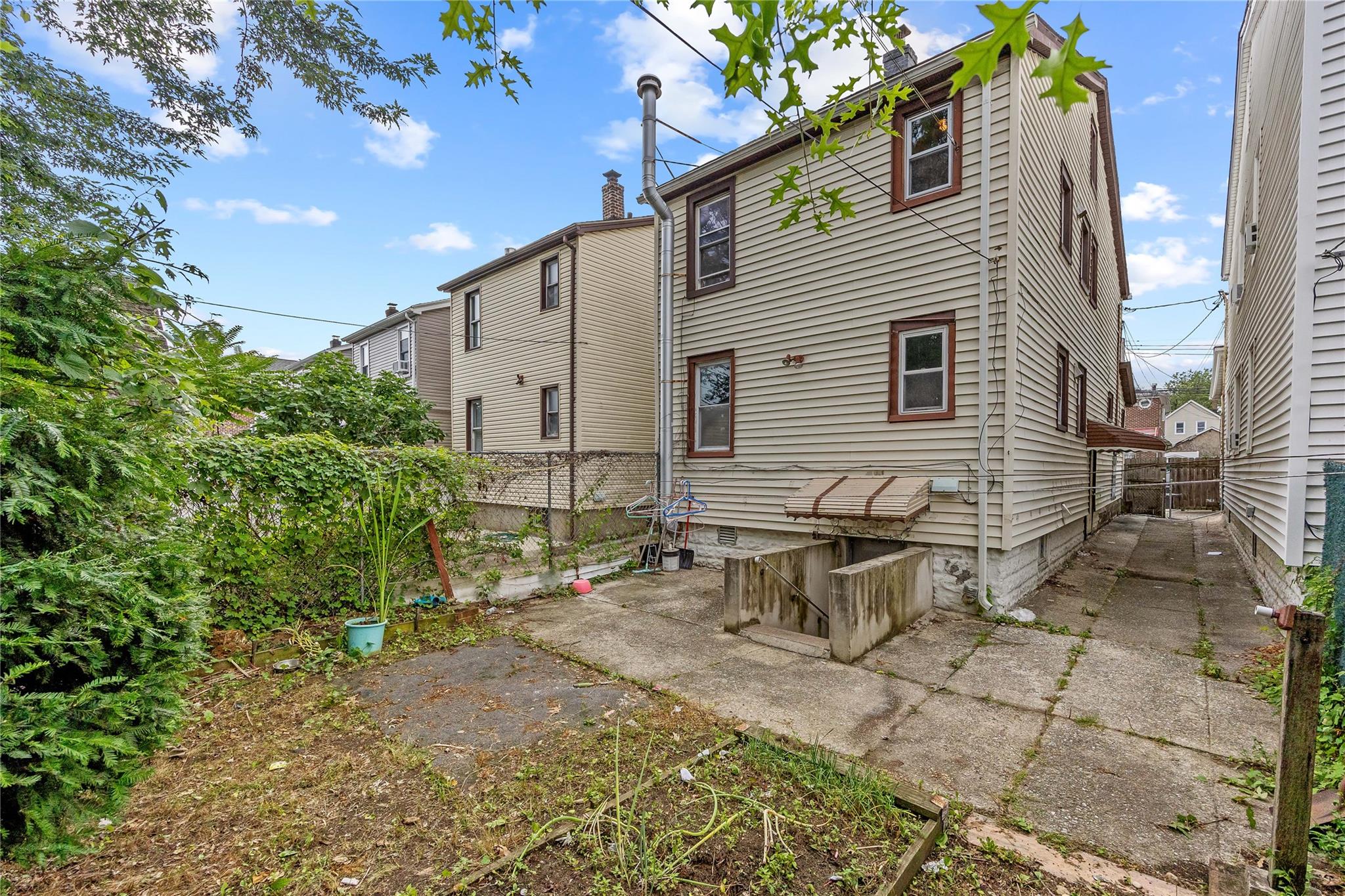 140-24 Quince Avenue, Flushing, NY 11355