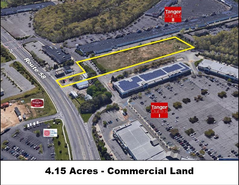 2009 Old Country Road, Riverhead, NY 11901