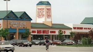 2009 Old Country Road, Riverhead, NY 11901