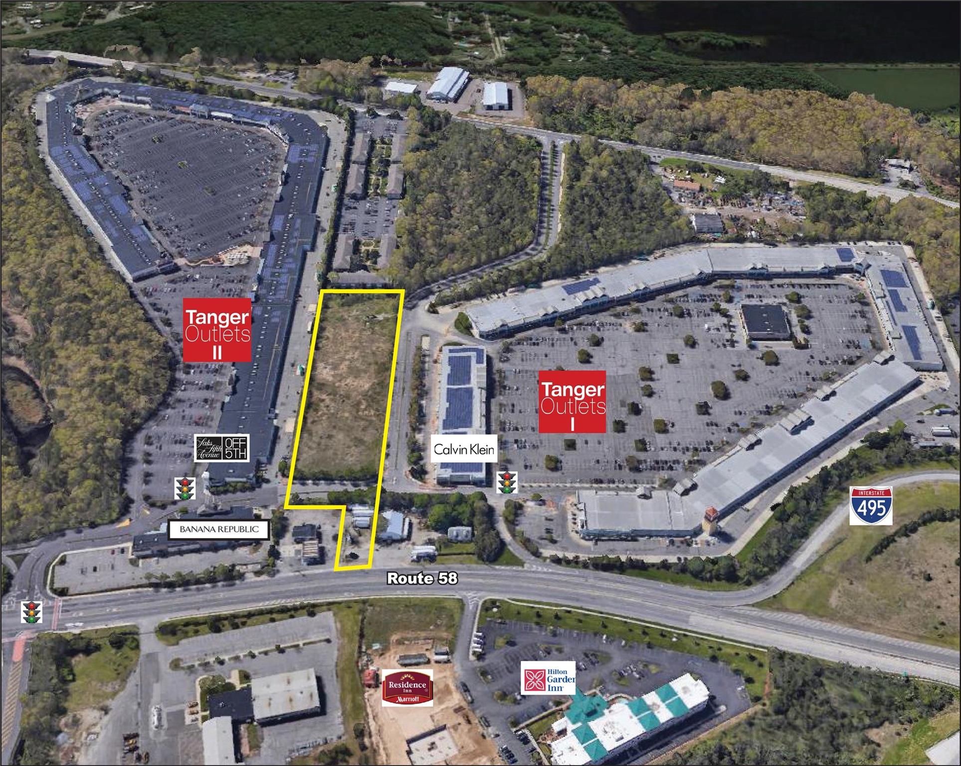 2009 Old Country Road, Riverhead, NY 11901