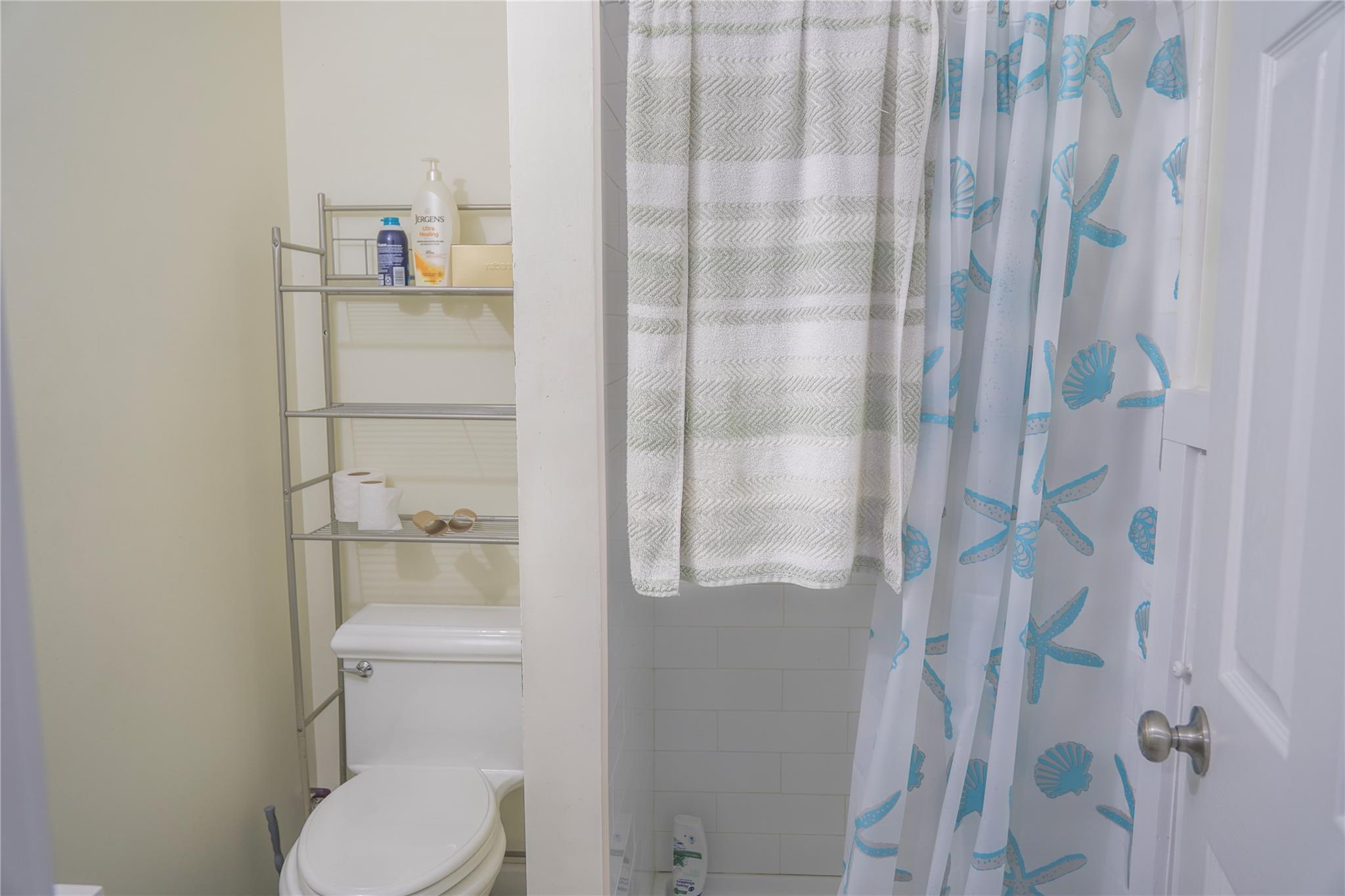 172 Hampton Avenue, Mastic, NY 11950