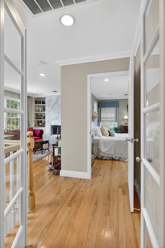 2 Gail Terrace, Glen Cove, NY 11542