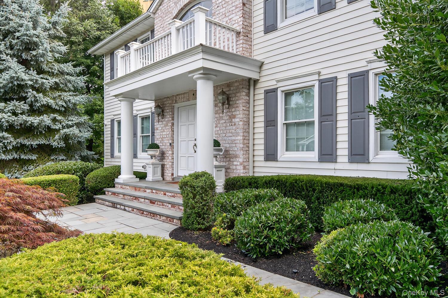 2 Gail Terrace, Glen Cove, NY 11542