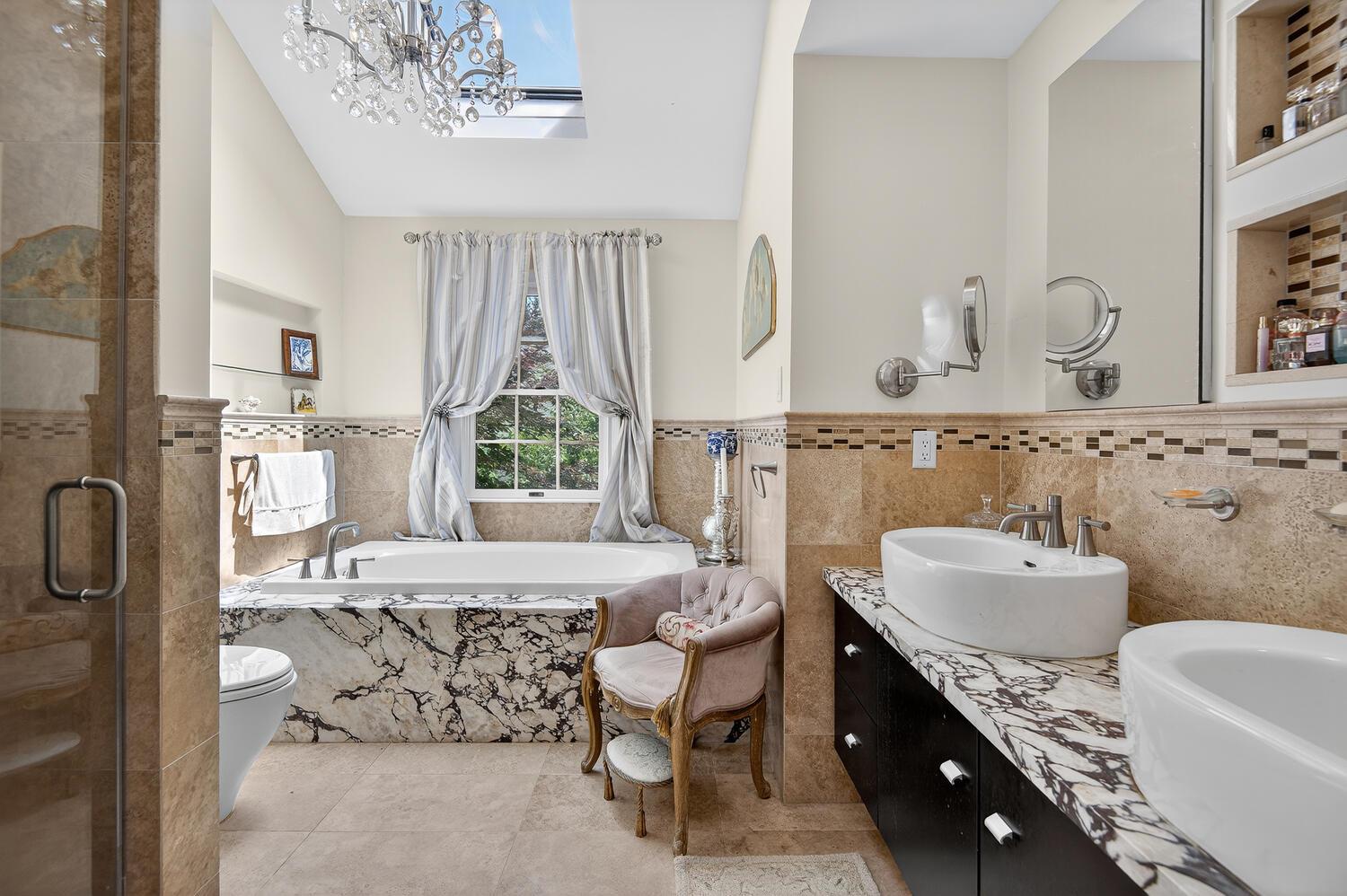 2 Gail Terrace, Glen Cove, NY 11542