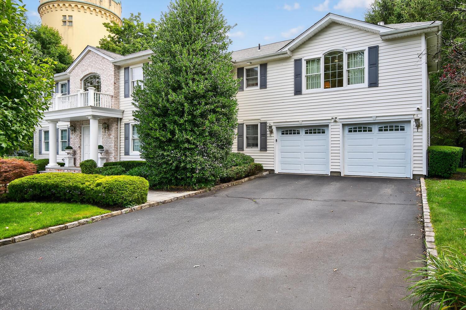 2 Gail Terrace, Glen Cove, NY 11542